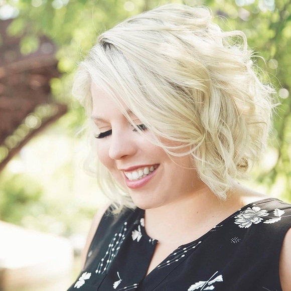 Meet your Posher, Ashley - Picture 1 of 1